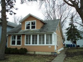 119 Chippewa St, Dwight, IL 60420-1396