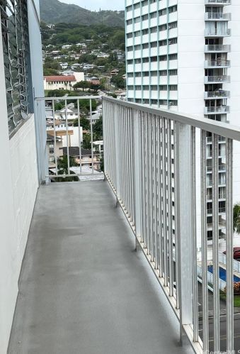 1121 Wilder Ave, Honolulu HI  96822-2777 exterior