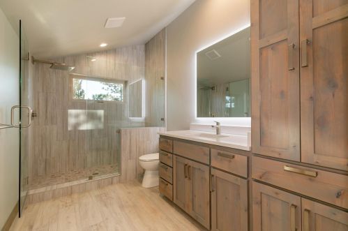 11102 Sitzmark Way, Truckee CA  96161-6131 exterior