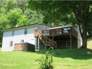 131 Green Mountain Rd, Waterbury VT  05676-9227 exterior