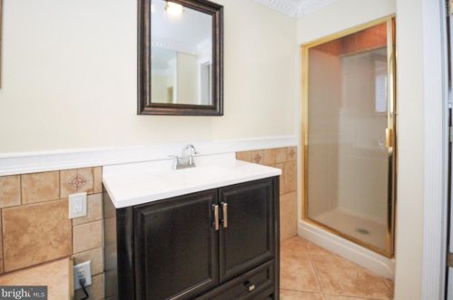 2626 Finlaw Ave, Camden NJ 08109-3116 exterior