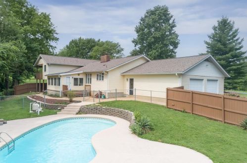 112 Summerset Ln, Festus, MO 63028-2819