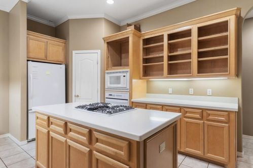 15720 Kuykendahl Ct, Conroe TX  77384-3560 exterior