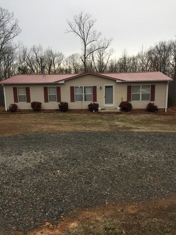 1621 David Giles Ln, Blairs, VA 24527-3729