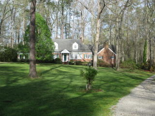 14 Longstreet Rd, Weldon, NC 27890-1114