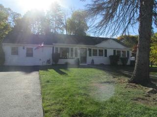 16 Pasadena Ct, Warwick, RI 02888-1208