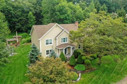 40 Copper Valley Ct, Cheshire, CT 06410-1761