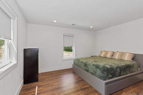 850 Upper Maple St, Killingly CT  06241-2229 exterior
