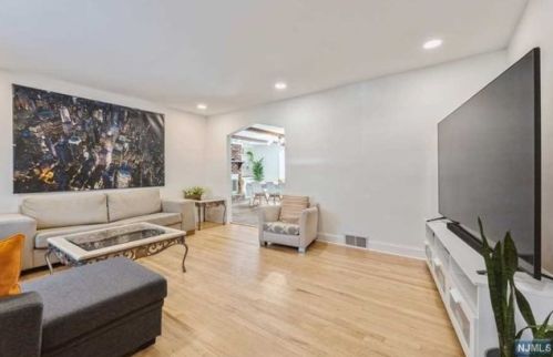 56 Morningside Ave, Cresskill NJ  07626-1512 exterior