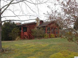 2162 Allenridge Dr, Pigeon Forge, TN 37876-2106