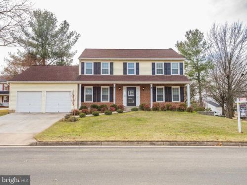 13607 Thorngate Ct, Herndon, VA 20171-3363