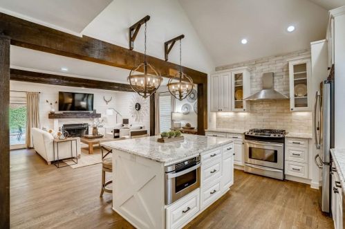 290 Halah Cir, Atlanta GA  30328-5241 exterior