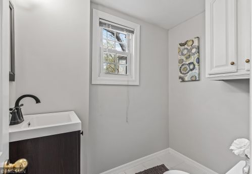 394 Dewey St, Saint Paul MN  55104-3530 exterior