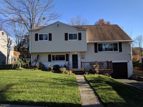 60 Taylor St, Dover, NJ 07801-2059