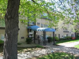 2158 Grand Ave, Saint Paul MN  55105-1030 exterior