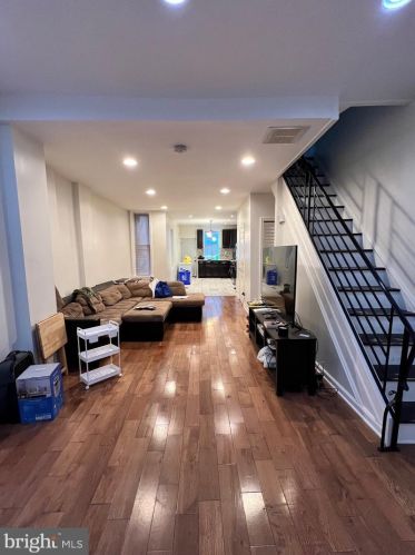 324 61st St, Philadelphia PA  19143-0010 exterior