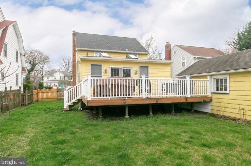 320 Chestnut St, Tavistock NJ 08033-1810 exterior