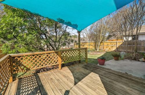 9408 Bernoulli Dr, Austin TX  78748-5044 exterior