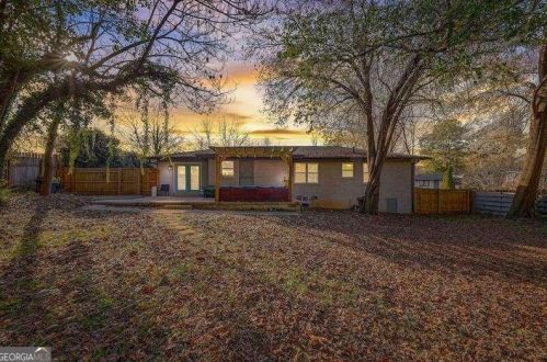 764 San Fernando Dr, Smyrna GA  30080-1435 exterior