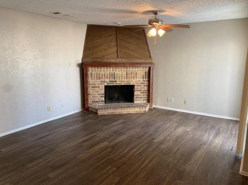 6020 Stoneybrook Dr, Fort Worth TX  76112-2789 exterior