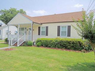 105 Hanbury Ave, Portsmouth, VA 23702-1726