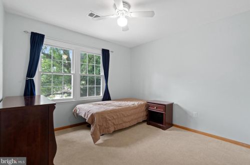 5637 Fort Corloran Dr, Springfield VA  22015-2114 exterior