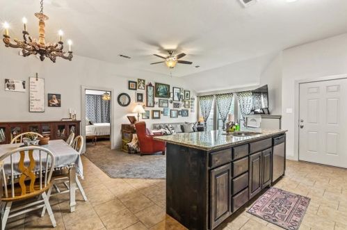 206 3 St, Valley View TX 76272-5403 exterior