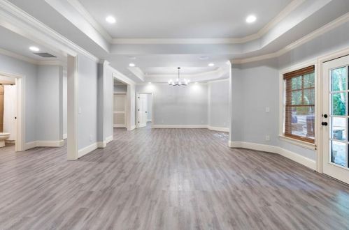 555 Glenmanor Ct, Atlanta GA  30328-4270 exterior