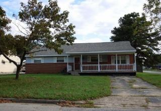 2415 Chesapeake Cir, Chesapeake, VA 23324-1935