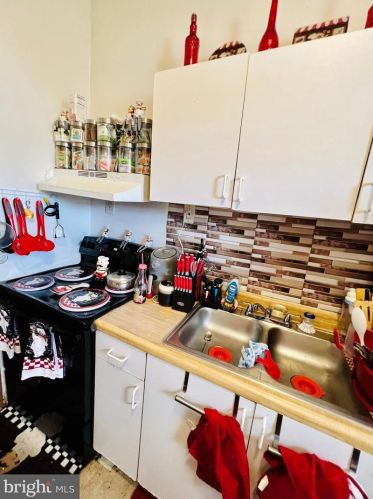 3563 11 St, Philadelphia PA 19140-4303 exterior