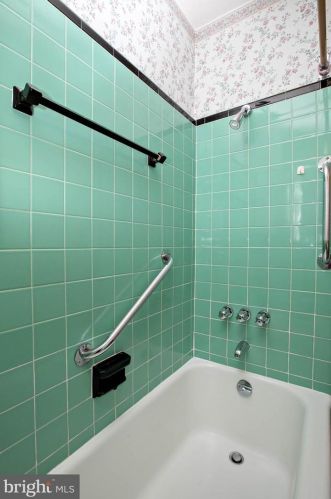 219 Lafayette Rd, Camden NJ  08106-1131 exterior