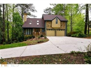 722 Holt Rd, Marietta, GA 30068-3042