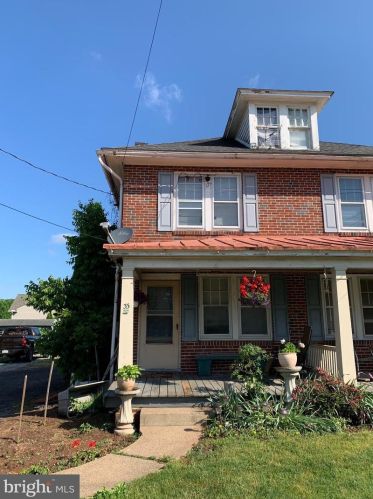 33 Bethany Rd, Ephrata, PA 17522-2466