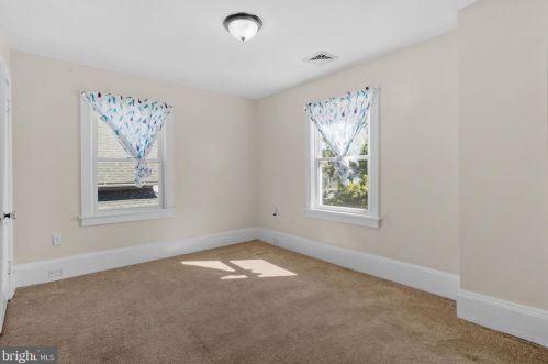 26 Crescent Blvd, Camden NJ  08108-1042 exterior