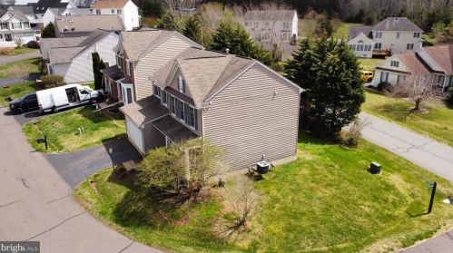 35270 Overlook Dr, Locust Grove, VA 22508-2164