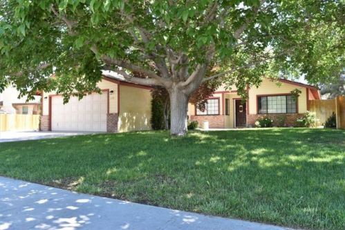 1130 Faith Ct, Ridgecrest, CA 93555-3030