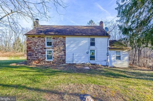 269 Maple Grove Rd, Hanover, PA 17331-8803