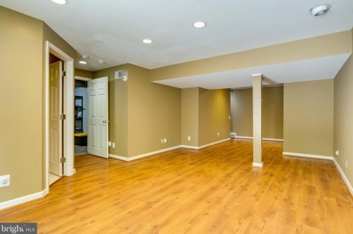 3483 Madelyn Ct, Woodbridge VA  22192-6472 exterior