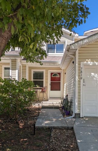 7819 Kittredge Cir, Englewood CO 80112-4643 exterior