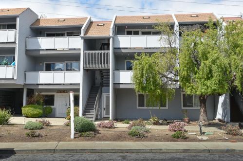 650 Alamo Ct, Mountain View, CA 94043-3662