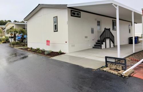 718 Sycamore Ave, Vista CA  92083-7937 exterior