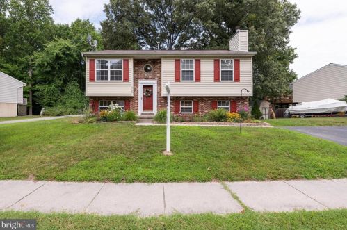 8120 Mountain View Cir, Riviera Beach, MD 21122-7700