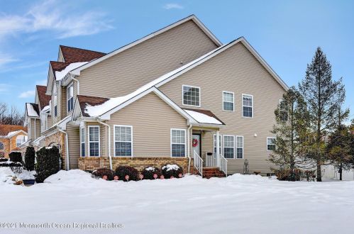 10 Jeremy Way, Old Bridge, NJ 08857-4228