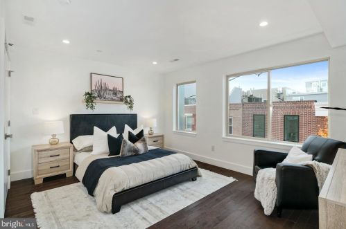 1342 19 St, Philadelphia PA  19146-4665 exterior