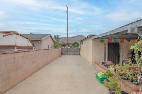 3564 Valley Way, Riverside CA  92509-1450 exterior