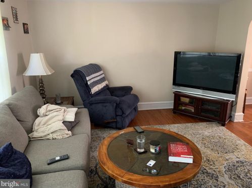 32 Dowling Ave, Camden, NJ 08106-1434