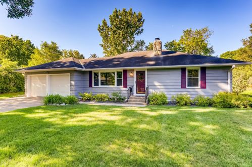 716 Oakwood Dr, Anoka, MN 55303-2816