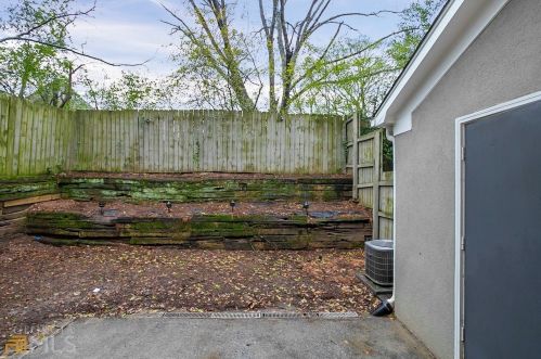1901 Defoors Xing, Atlanta GA  30318-2337 exterior