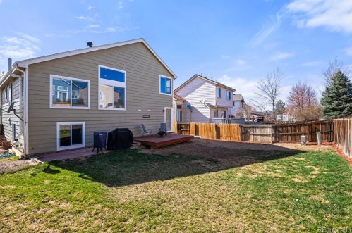 5162 Nepal Way, Aurora CO 80015-6403 exterior