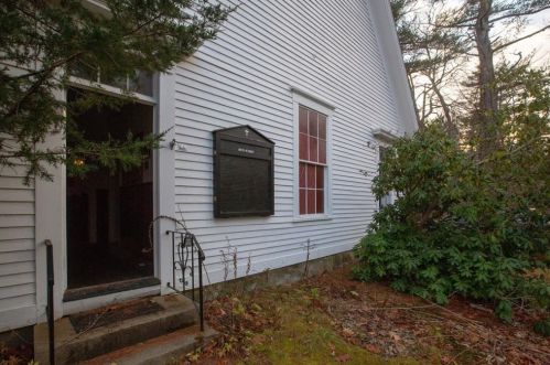 190 Hopkins Hollow Rd, Coventry, RI 02827-2206